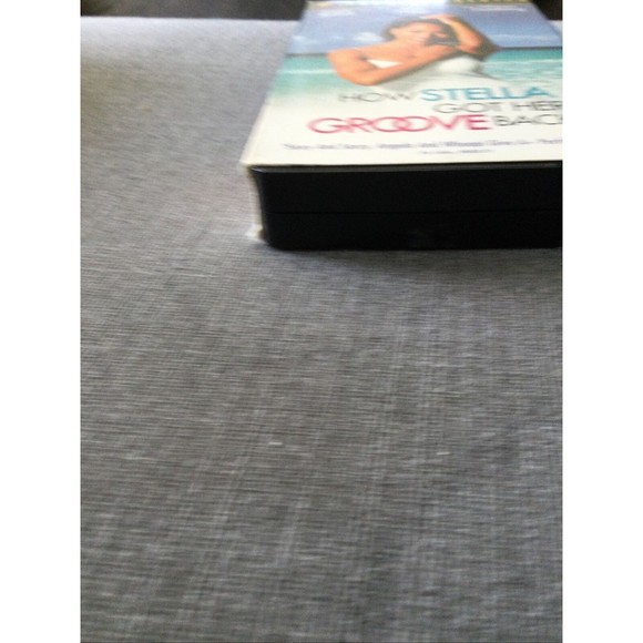 How Stella Got Her Groove Back Starring Angela Bassett VHS Taye Diggs Premiere - Picture 2 of 12